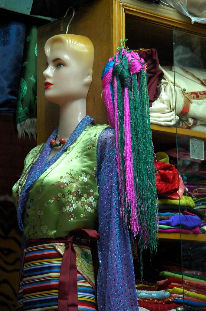 Üst Baş Dolabı